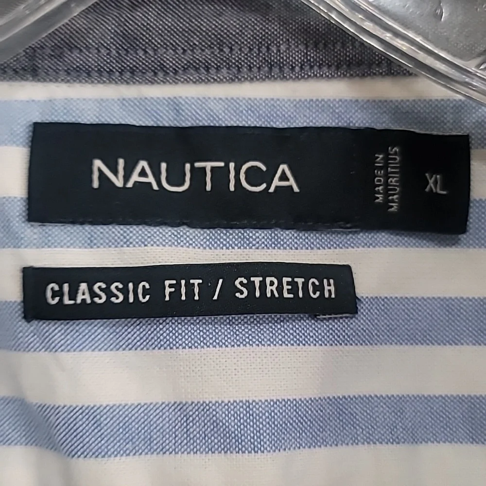 Nautica Men Classic Fit Blue and Striped Men's Longsleeve Shirt Size Xlarge